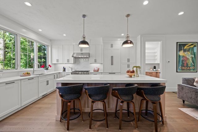 17 Upland, Natick, MA 01760