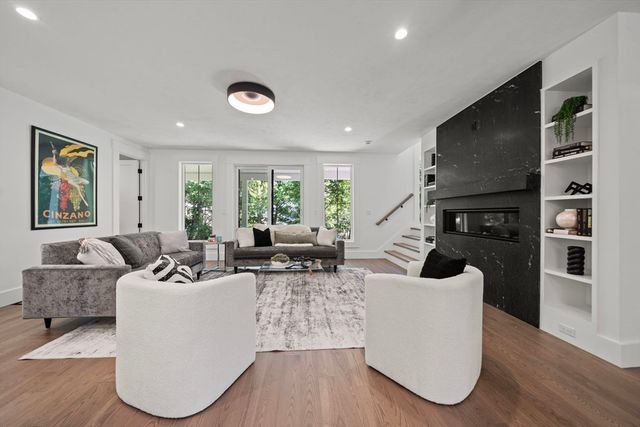 17 Upland, Natick, MA 01760