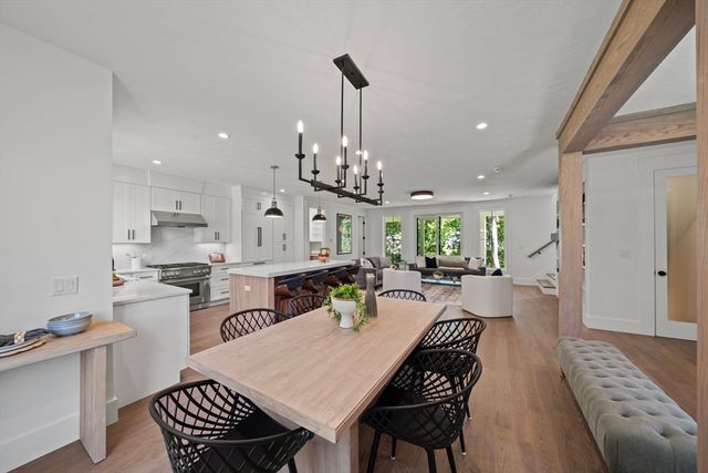 17 Upland, Natick, MA 01760