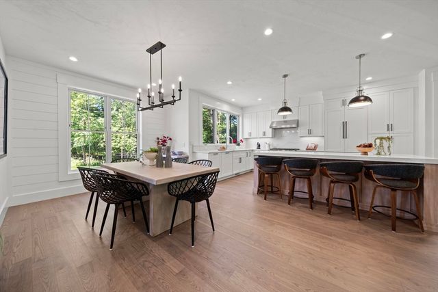 17 Upland, Natick, MA 01760