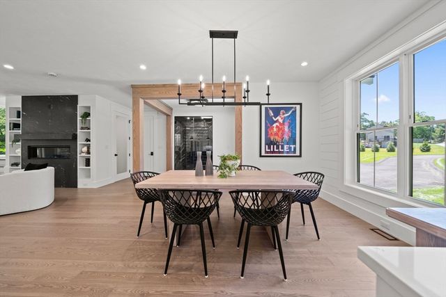 17 Upland, Natick, MA 01760