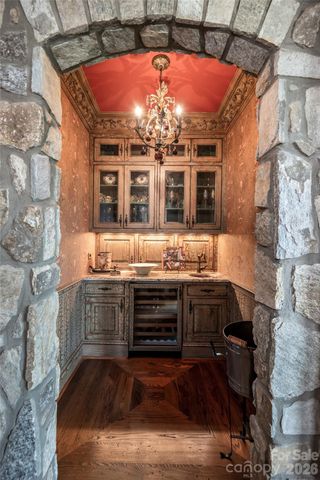 83 Summit Tower Circle, Asheville, NC 28804