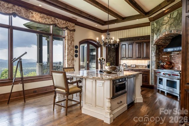 83 Summit Tower Circle, Asheville, NC 28804