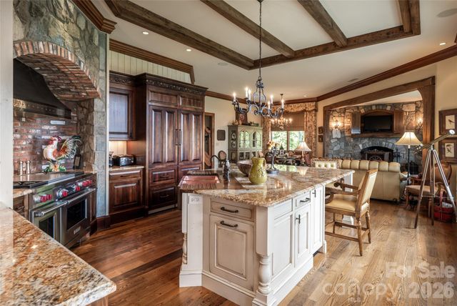 83 Summit Tower Circle, Asheville, NC 28804
