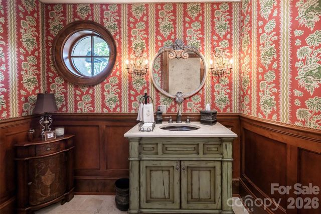 83 Summit Tower Circle, Asheville, NC 28804