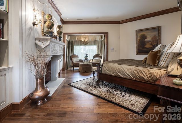 83 Summit Tower Circle, Asheville, NC 28804