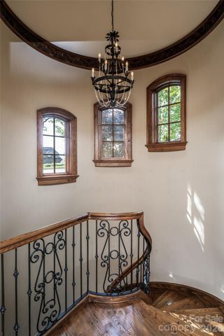 83 Summit Tower Circle, Asheville, NC 28804