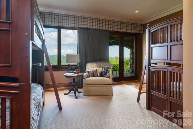 83 Summit Tower Circle, Asheville, NC 28804