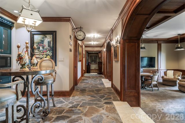83 Summit Tower Circle, Asheville, NC 28804