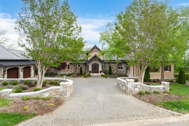 83 Summit Tower Circle, Asheville, NC 28804
