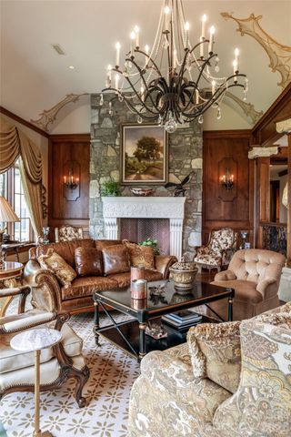 83 Summit Tower Circle, Asheville, NC 28804