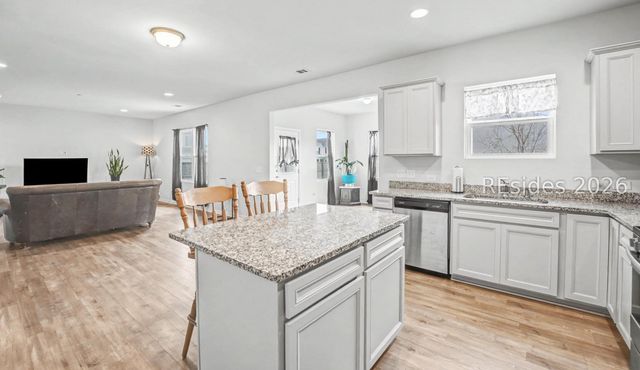 1 Wando Pl, Beaufort, SC 29906