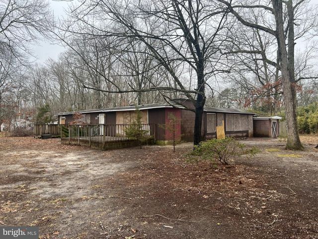 711 WOODLAND DR, Millville, NJ 08332