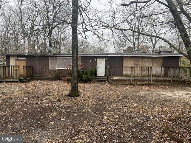 711 WOODLAND DR, Millville, NJ 08332