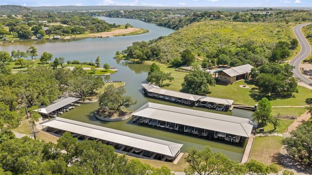 612 Overlook PKWY, Horseshoe Bay, TX 78657