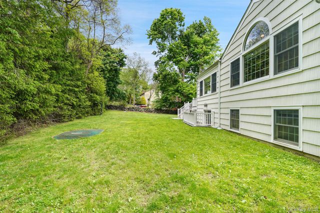 31 Burns Place, Briarcliff Manor, NY 10510