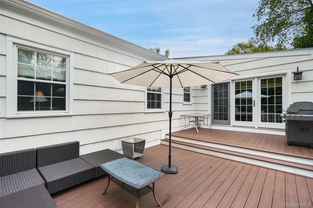 31 Burns Place, Briarcliff Manor, NY 10510