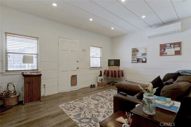 4116 Briggs Avenue, Montrose, CA 91020