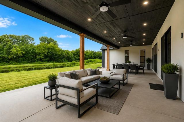 835 Hidden View Acres Drive, Blanchard, OK 73010