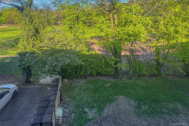 95 Wiltshire Road C12, Scarsdale, NY 10583