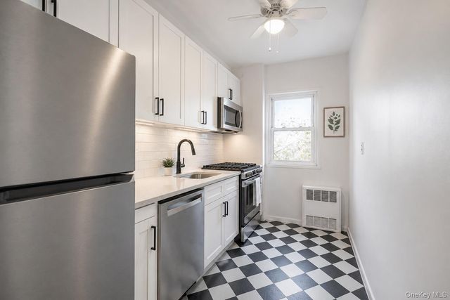 95 Wiltshire Road C12, Scarsdale, NY 10583