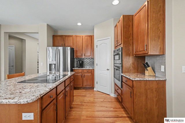 6007 N 147th Avenue, Omaha, NE 68116