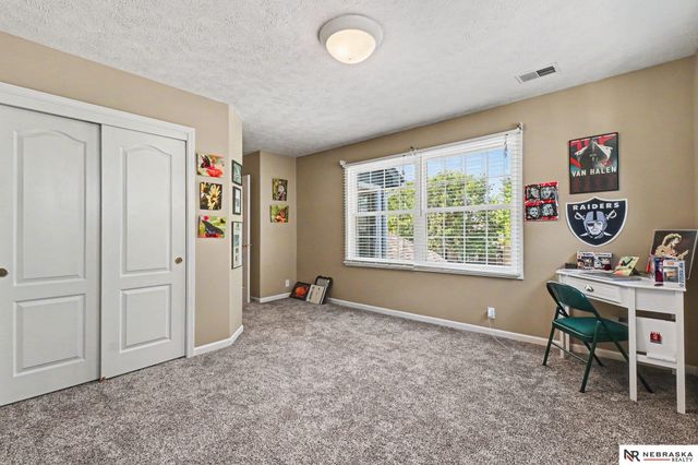6007 N 147th Avenue, Omaha, NE 68116