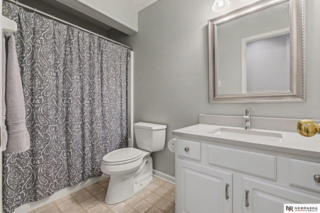 6007 N 147th Avenue, Omaha, NE 68116