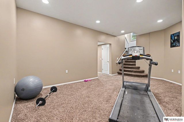 6007 N 147th Avenue, Omaha, NE 68116