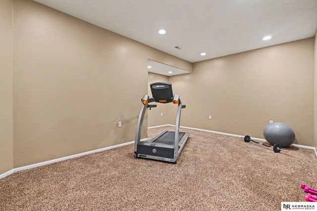 6007 N 147th Avenue, Omaha, NE 68116