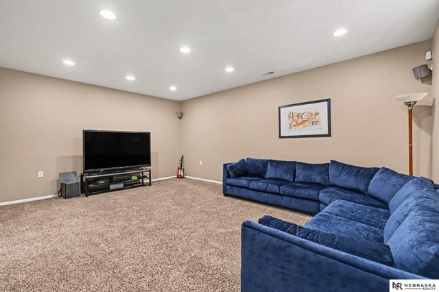 6007 N 147th Avenue, Omaha, NE 68116