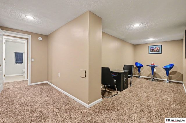 6007 N 147th Avenue, Omaha, NE 68116