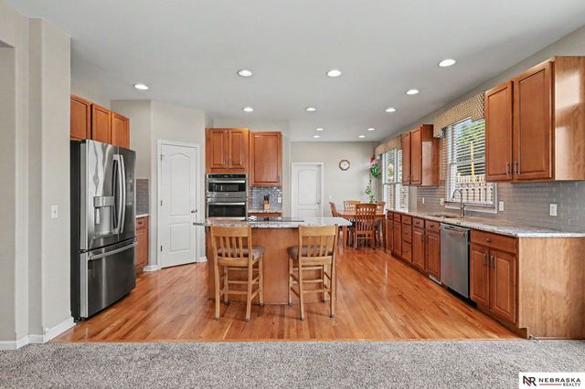 6007 N 147th Avenue, Omaha, NE 68116
