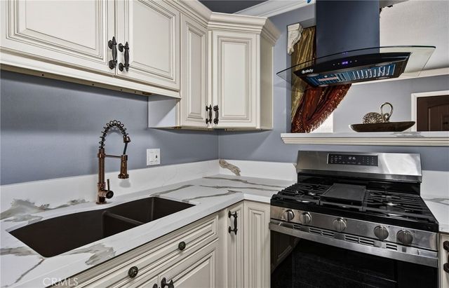 18206 Seville, Fontana, CA 92335