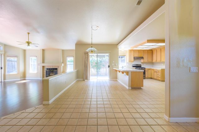146 Mint Leaf Way, Sacramento, CA 95838