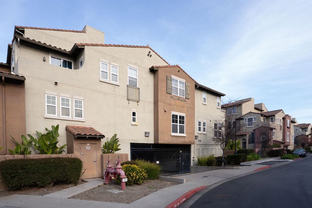 Image 2 of property listing at 1291 Marcello Dr, San Jose, CA 95131