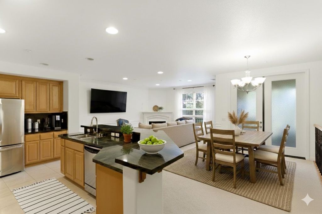 Image 4 of property listing at 1291 Marcello Dr, San Jose, CA 95131