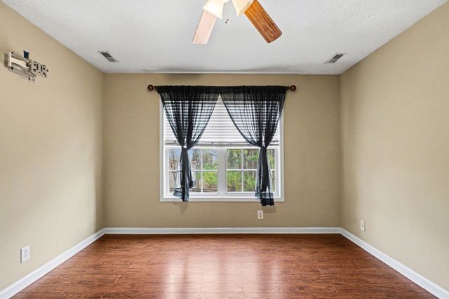 634 Bobbitt Rd, Ashland City, TN 37015