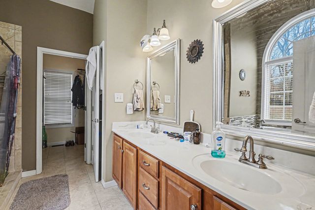 634 Bobbitt Rd, Ashland City, TN 37015