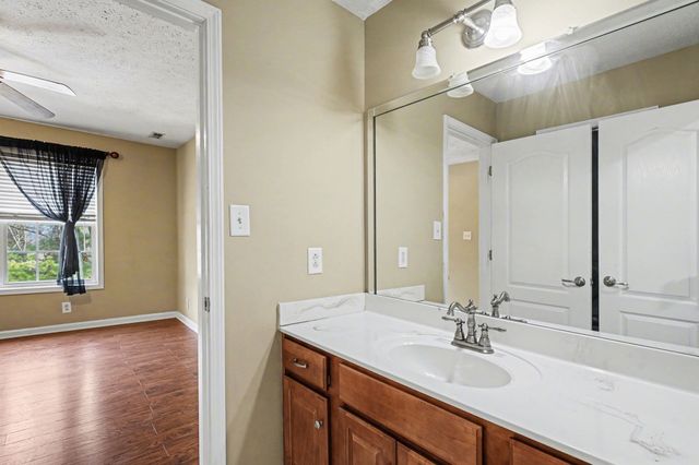 634 Bobbitt Rd, Ashland City, TN 37015