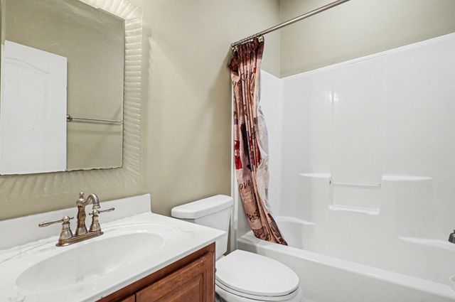 634 Bobbitt Rd, Ashland City, TN 37015