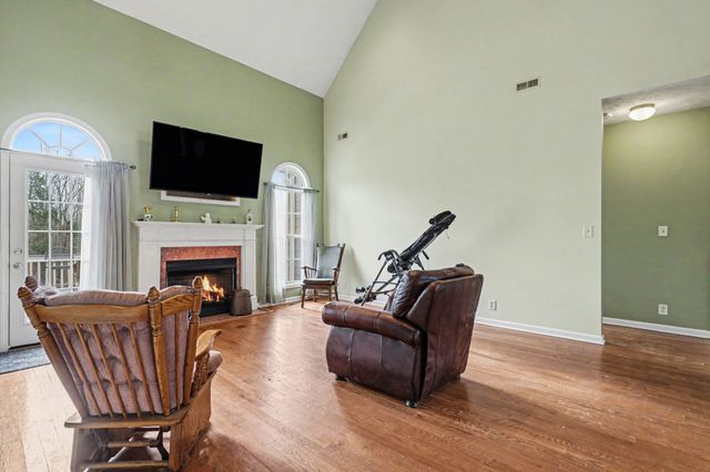 634 Bobbitt Rd, Ashland City, TN 37015