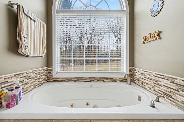 634 Bobbitt Rd, Ashland City, TN 37015