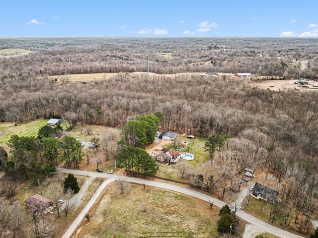 634 Bobbitt Rd, Ashland City, TN 37015