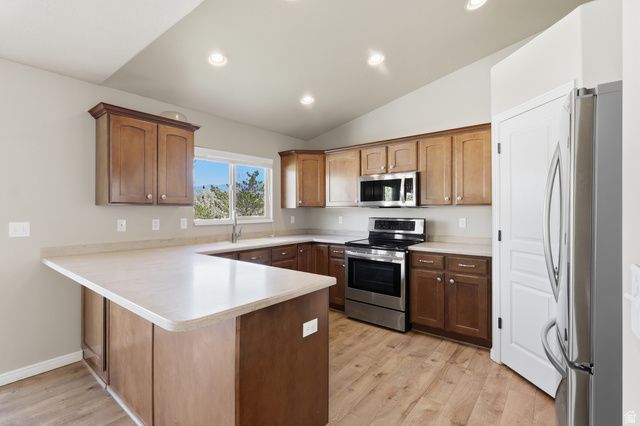 2068 W 1500 S, Woods Cross, UT 84087