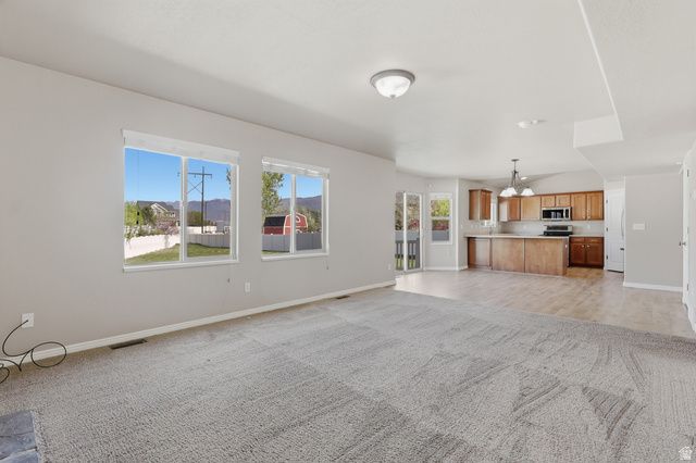 2068 W 1500 S, Woods Cross, UT 84087