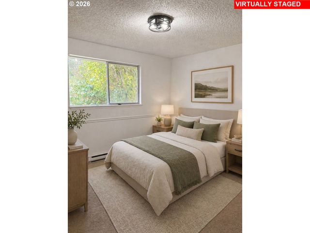 5590 S SHORE Dr S, Florence, OR 97439