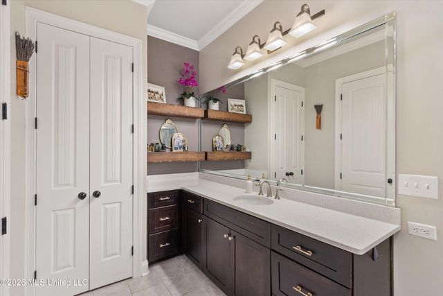 13833 Valley Oaks Drive, Olive Branch, MS 38654
