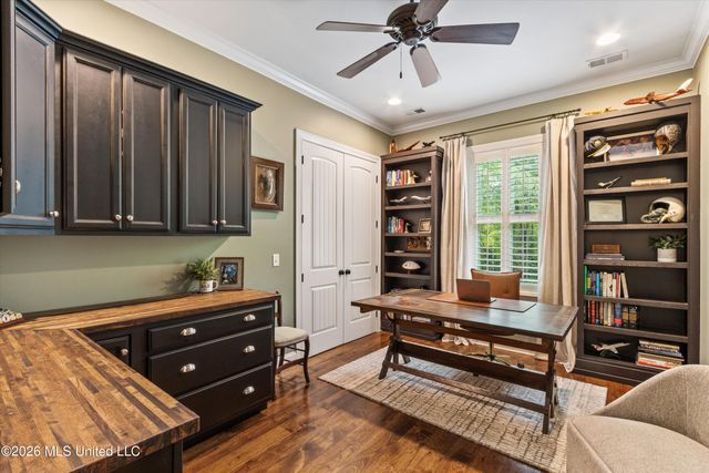 13833 Valley Oaks Drive, Olive Branch, MS 38654