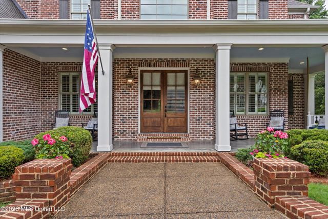 13833 Valley Oaks Drive, Olive Branch, MS 38654